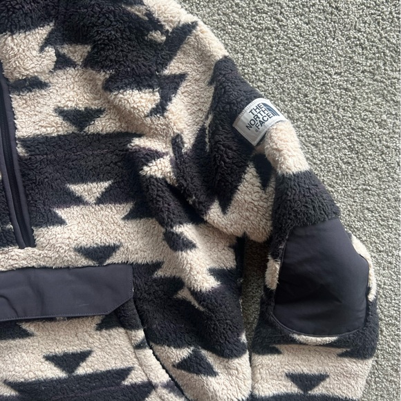 The North Face half zip fleece hoodie - Picture 4 of 8